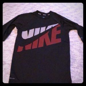 EUC Nike Boys Rash Guard